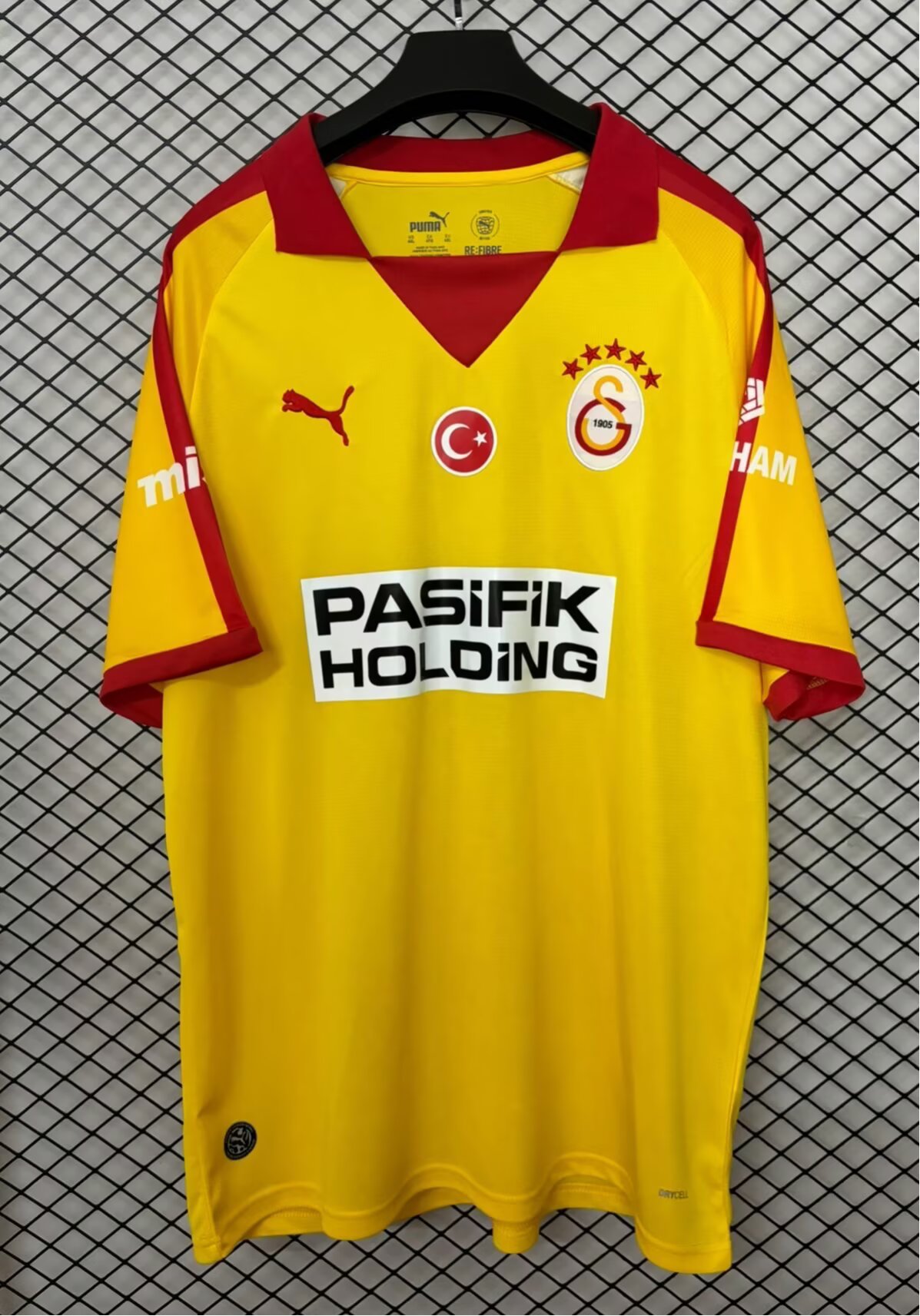 Men 2026 soccer jerseys 06170032->ac milan jersey->Soccer Club Jersey